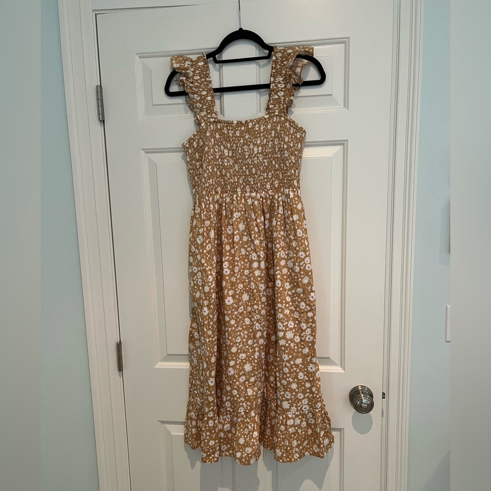 The Drop Women's Kimi Ruffled Shoulder Smocked Midi Dress, Ginger SIZE M